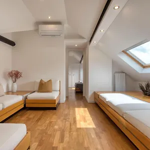 Royal -montenapoleone- Apartment